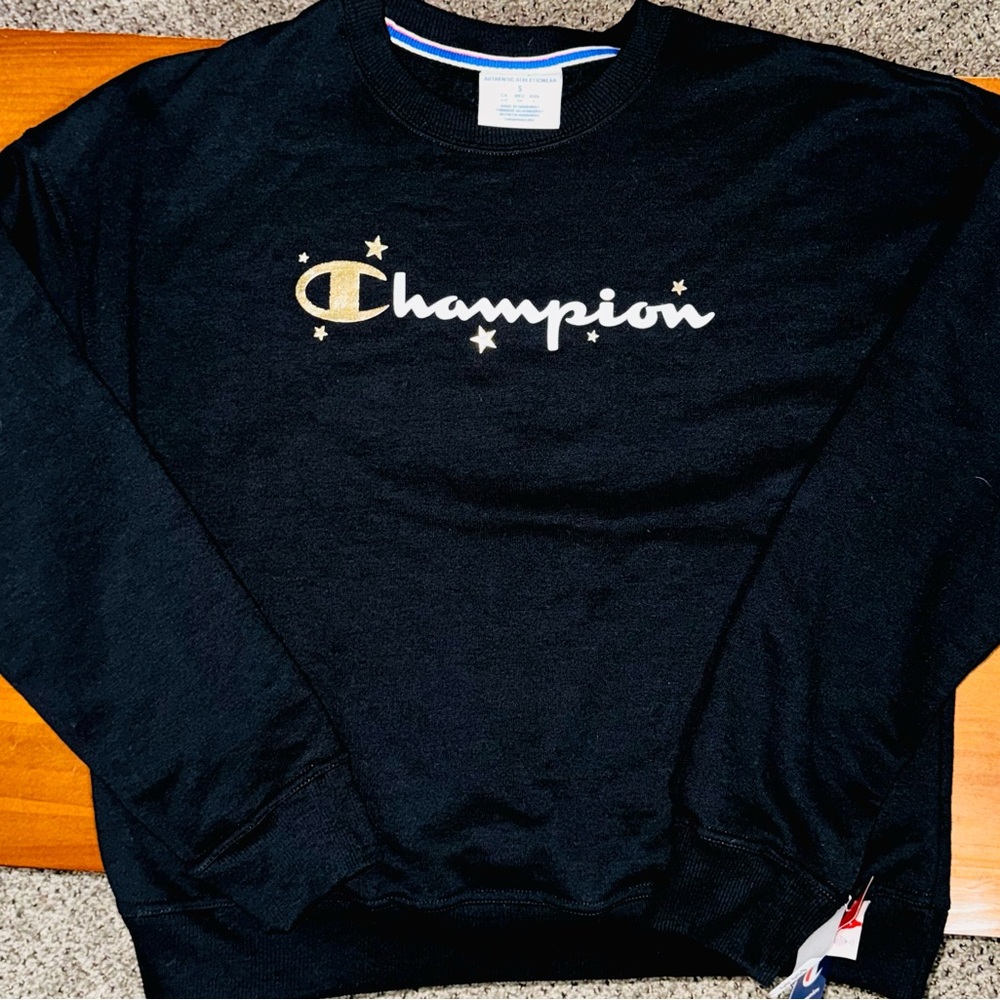 Champion Women’s Black Gold Stars Logo Crewneck Sweatshirt Small NWT - Picture 2 of 8